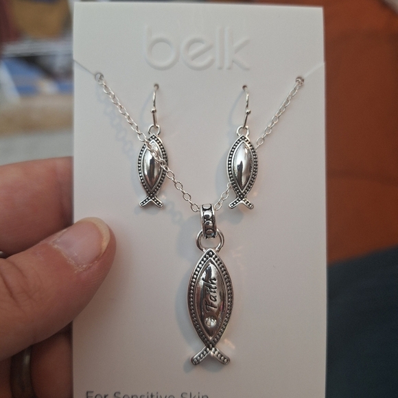 BELK INSPIRATIONAL JEWELRY GIFT SET NECKLACE WITH EARRINGS NWT HYPOALLERGENIC - Picture 2 of 3